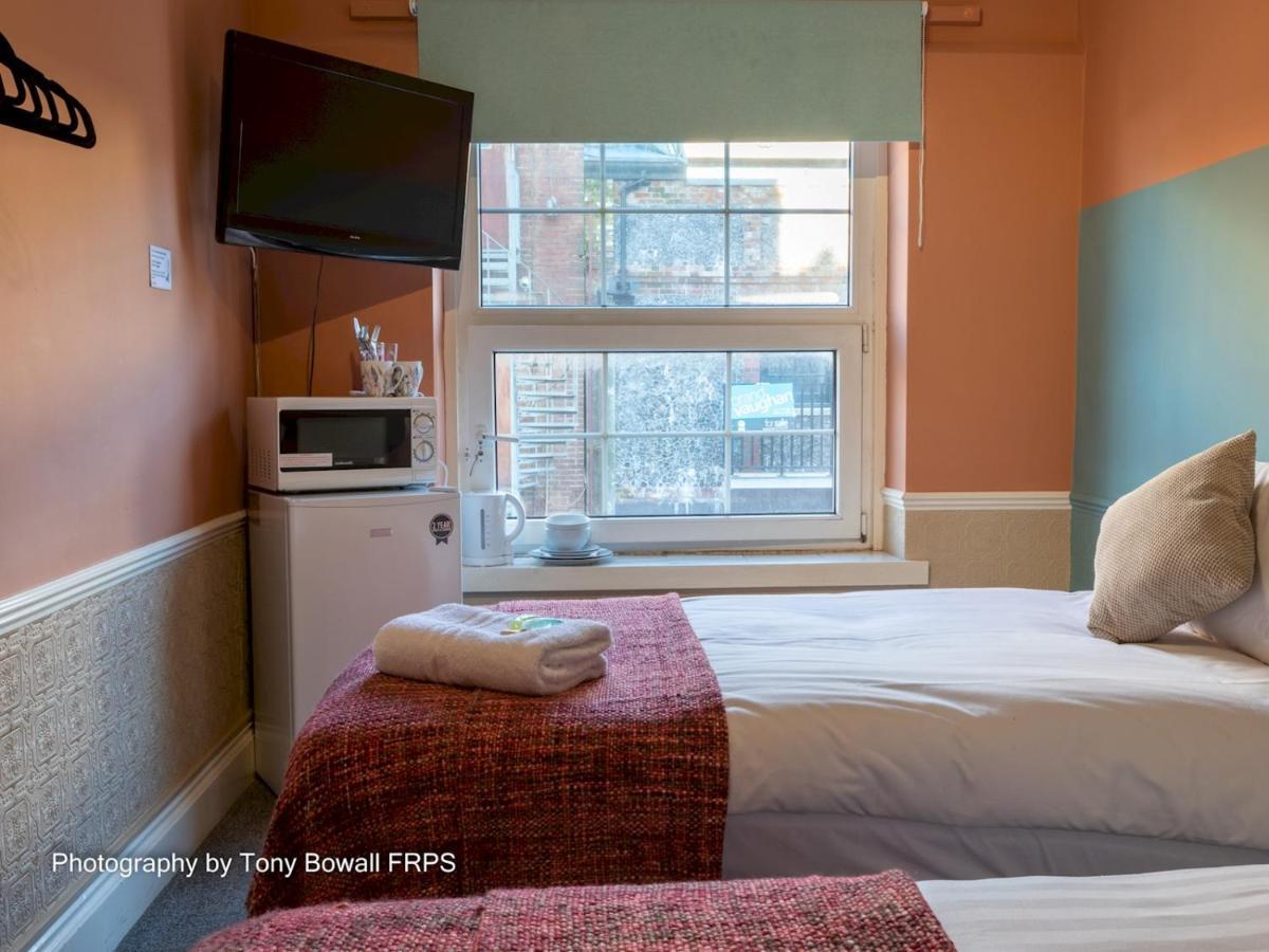 Pass The Keys Room 14 Twin The Blessed Elizabeth Boutique Suite Hove Exterior foto