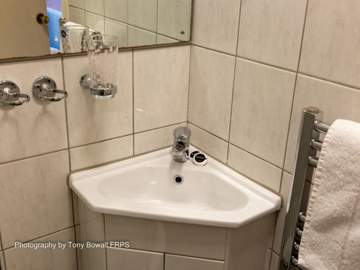 Pass The Keys Room 14 Twin The Blessed Elizabeth Boutique Suite Hove Exterior foto